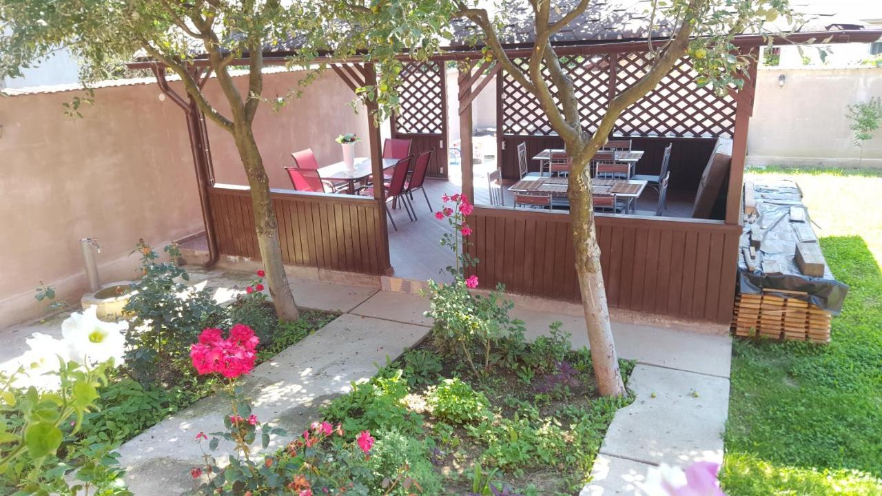 Vila Alex Hotel Calimanesti Luaran gambar