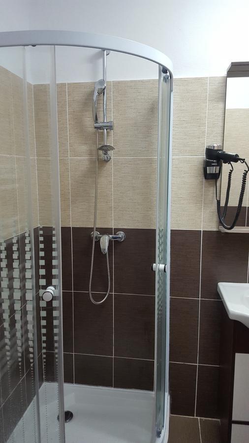 Vila Alex Hotel Calimanesti Luaran gambar